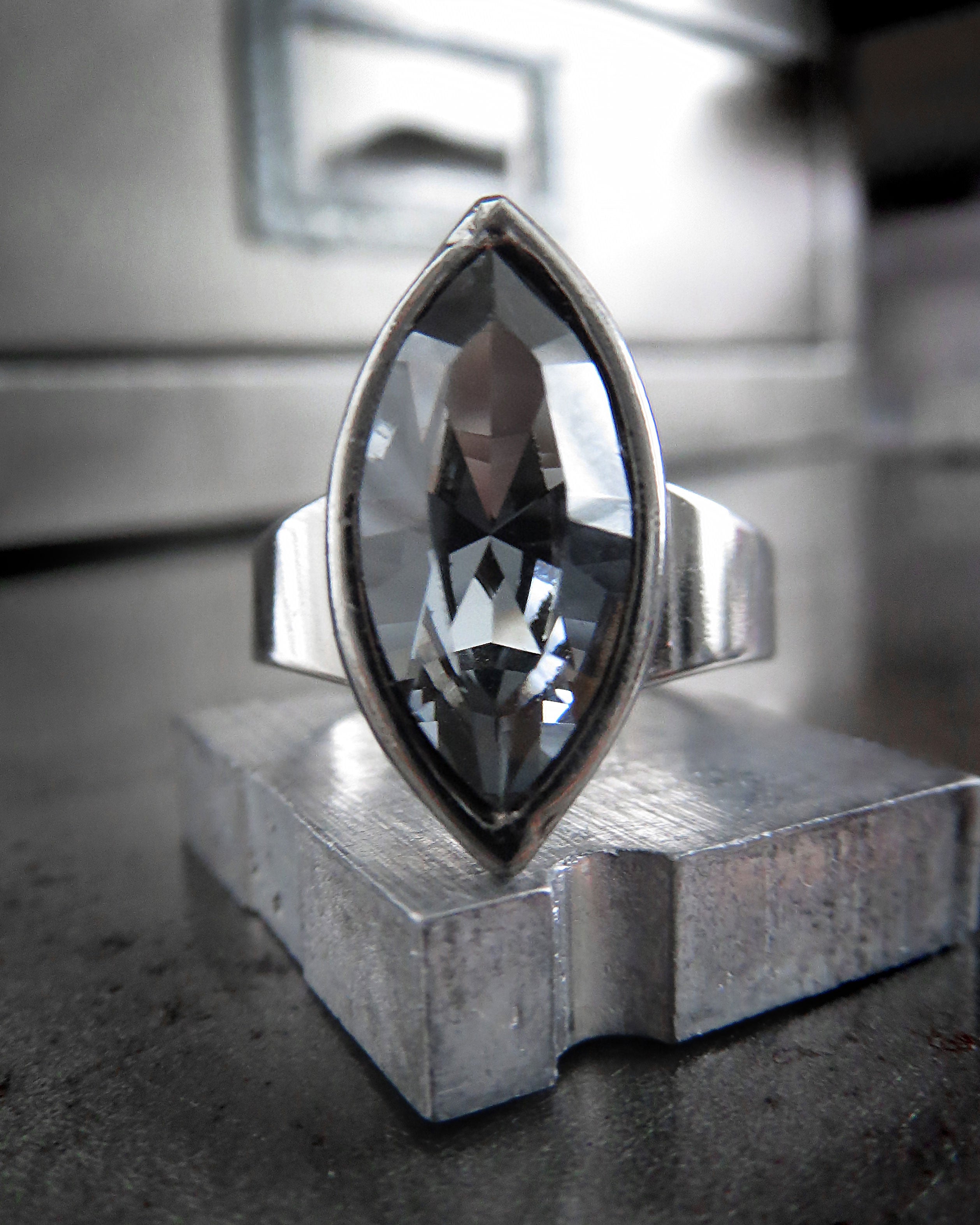 SWAROVSKI Stone 23k Gold-Plated Black Crystal Ring India | Ubuy